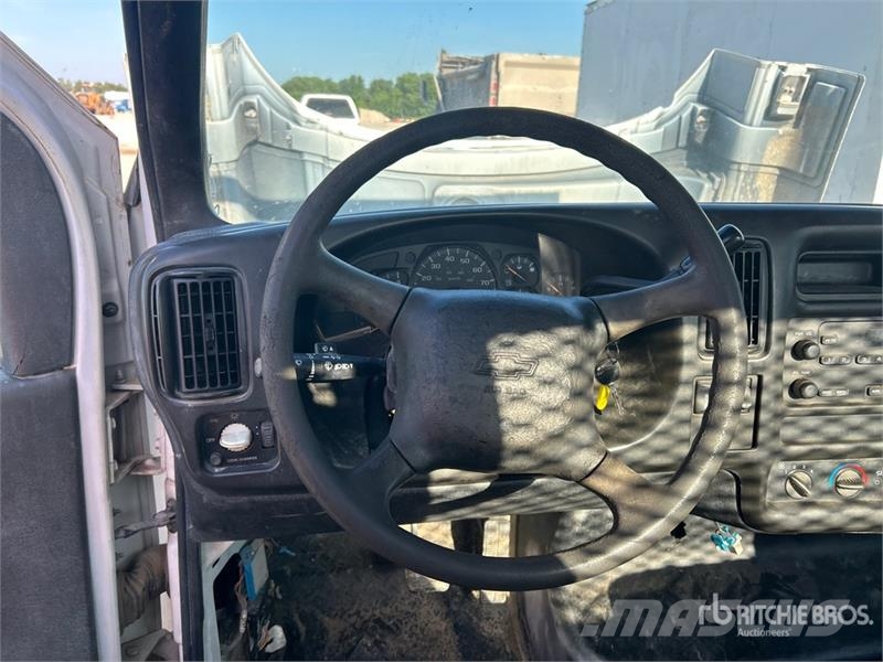 Chevrolet C4500 4x2 Fuel and Lube Truck Cysterna