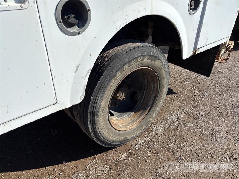 Chevrolet C4500 4x2 Service Truck Belediye / genel amaçli araçlar