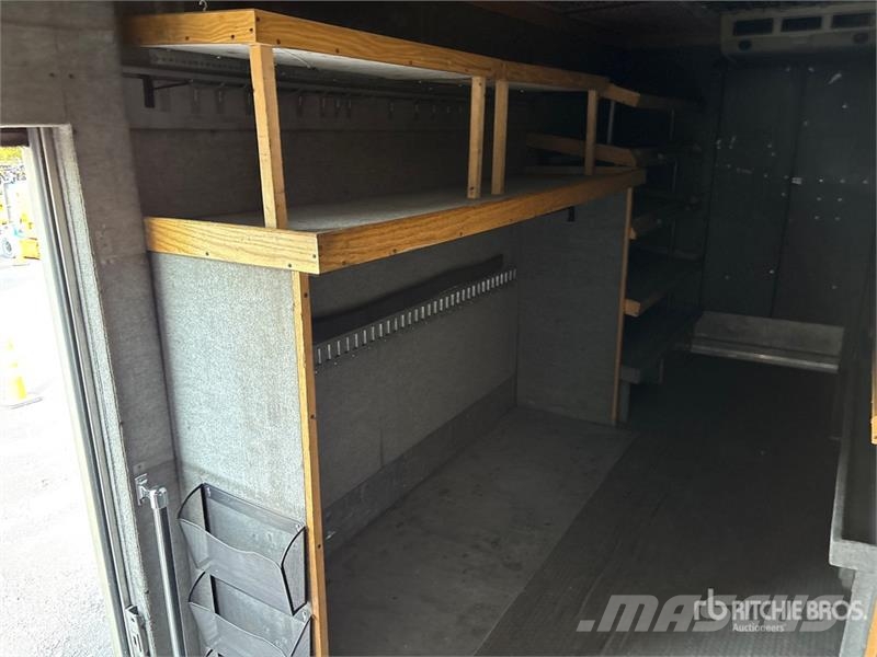 Chevrolet C5500 Tovornjaki zabojniki