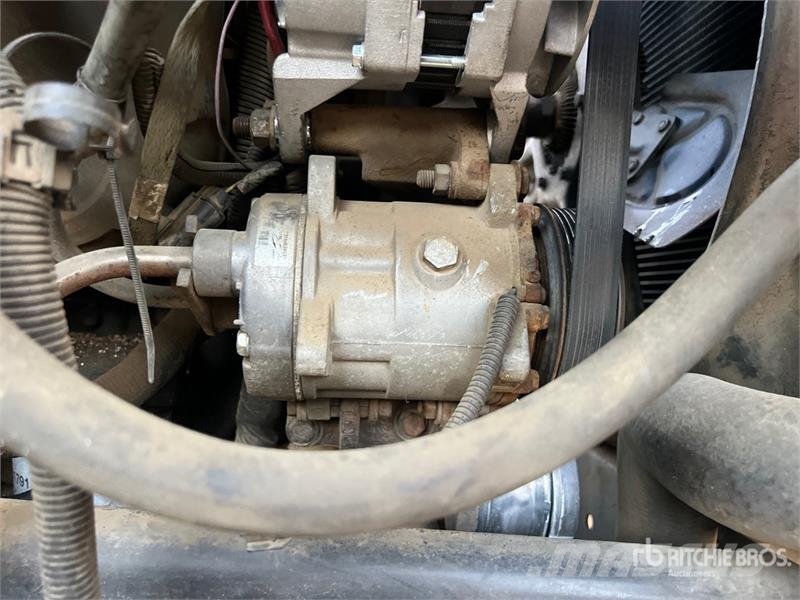 Chevrolet C6500 4x2 Lube Truck Tankbiler