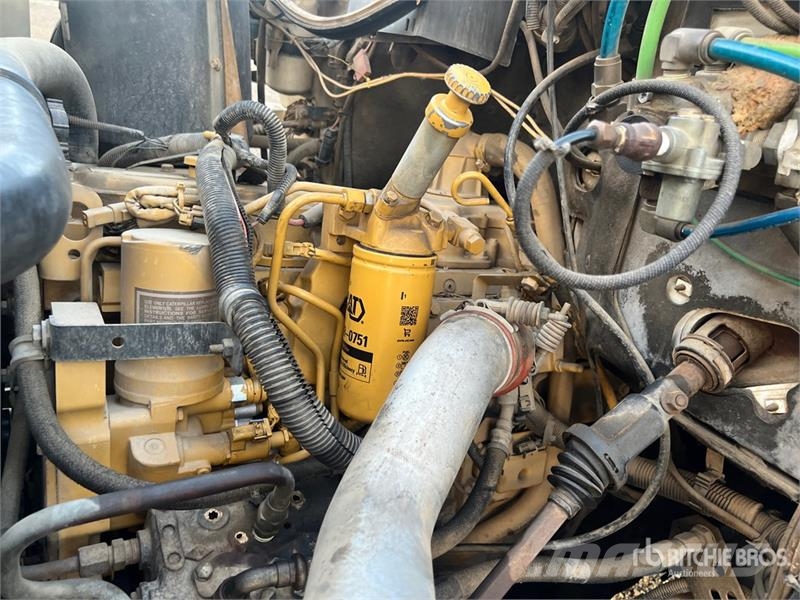 Chevrolet C6500 4x2 Lube Truck Tankbiler