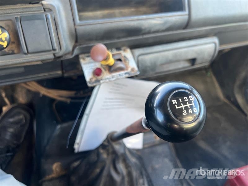 Chevrolet C6500 4x2 Lube Truck Tankbiler