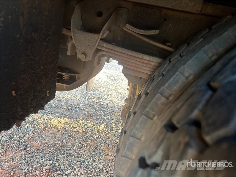 Chevrolet C6500 4x2 Lube Truck Tankbiler