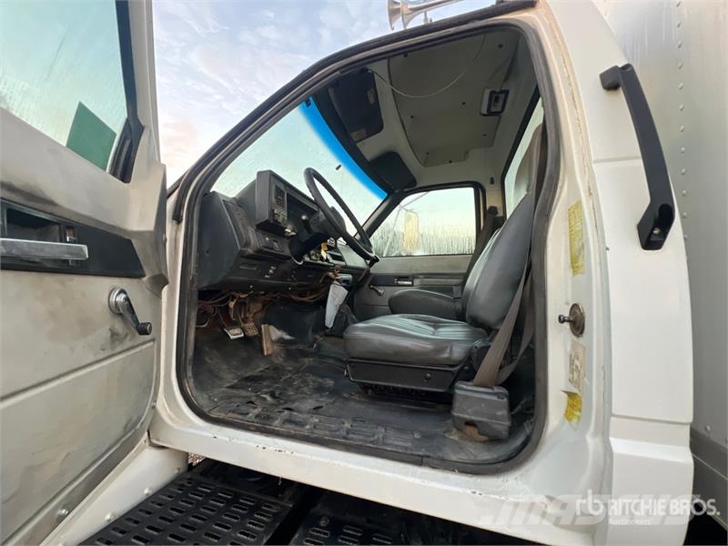 Chevrolet C6500 4x2 Lube Truck Tankbiler