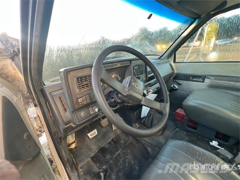 Chevrolet C6500 4x2 Lube Truck Tankbiler
