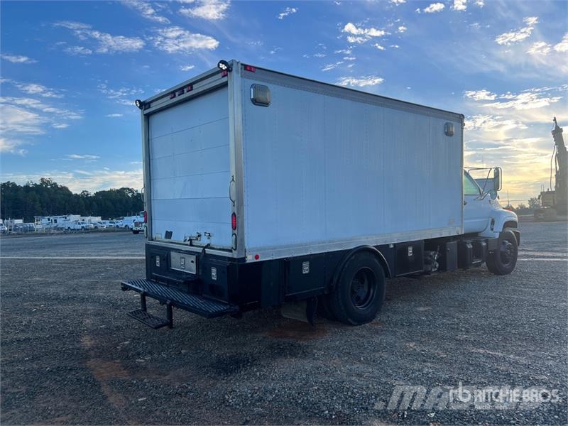 Chevrolet C6500 4x2 Lube Truck Tankbiler