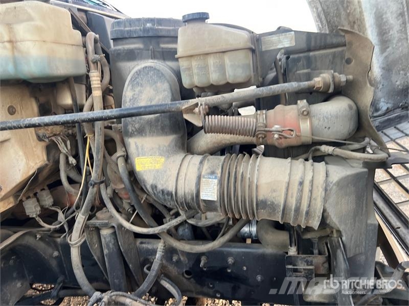 Chevrolet C6500 4x2 Lube Truck Tankbiler