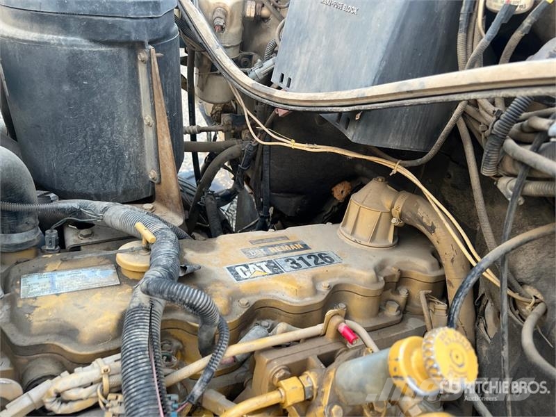 Chevrolet C6500 4x2 Lube Truck Tankbiler
