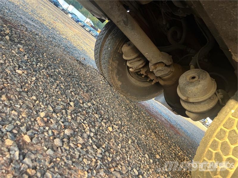 Chevrolet C6500 4x2 Lube Truck Tankbiler