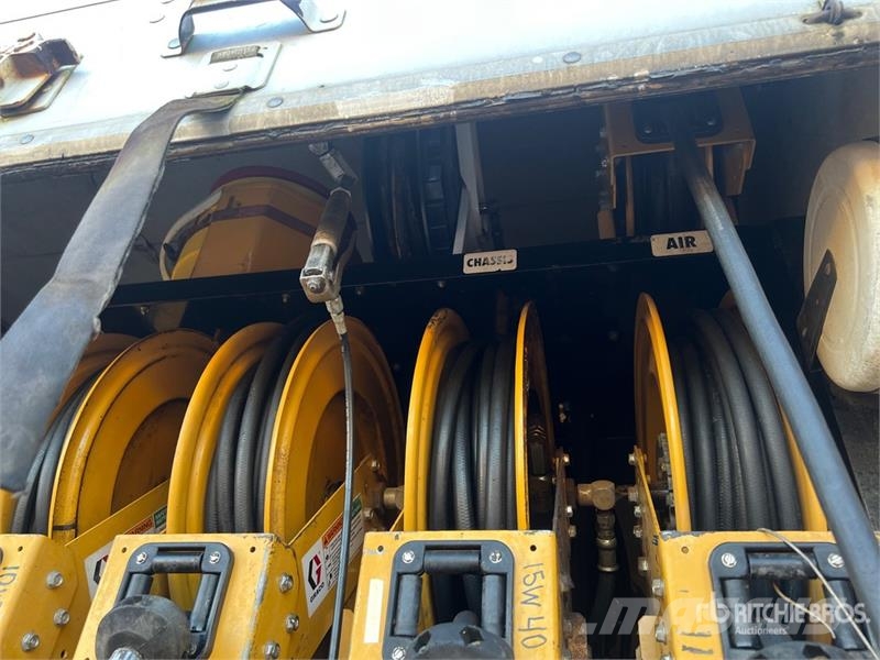 Chevrolet C6500 4x2 Lube Truck Tankbiler