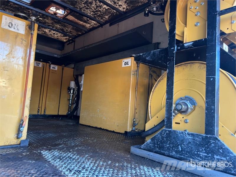 Chevrolet C6500 4x2 Lube Truck Tankbiler