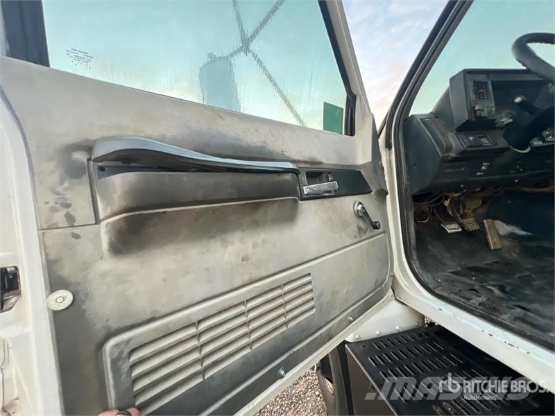Chevrolet C6500 4x2 Lube Truck Tankbiler