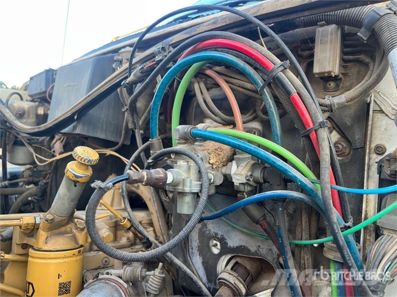 Chevrolet C6500 4x2 Lube Truck Tankbiler