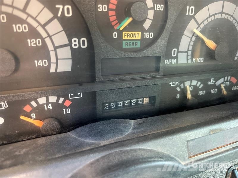 Chevrolet C6500 4x2 Lube Truck Tankbiler