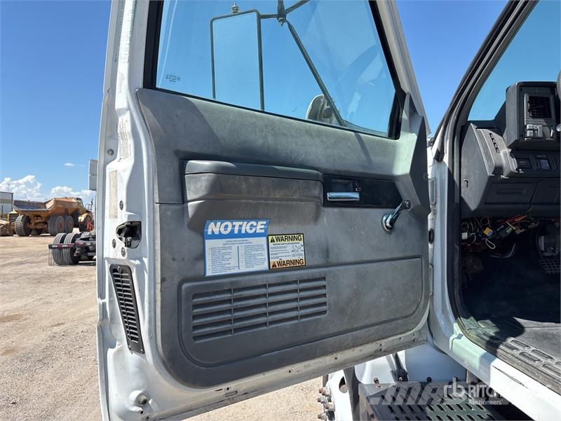 Chevrolet C7500 Saug- und Druckwagen