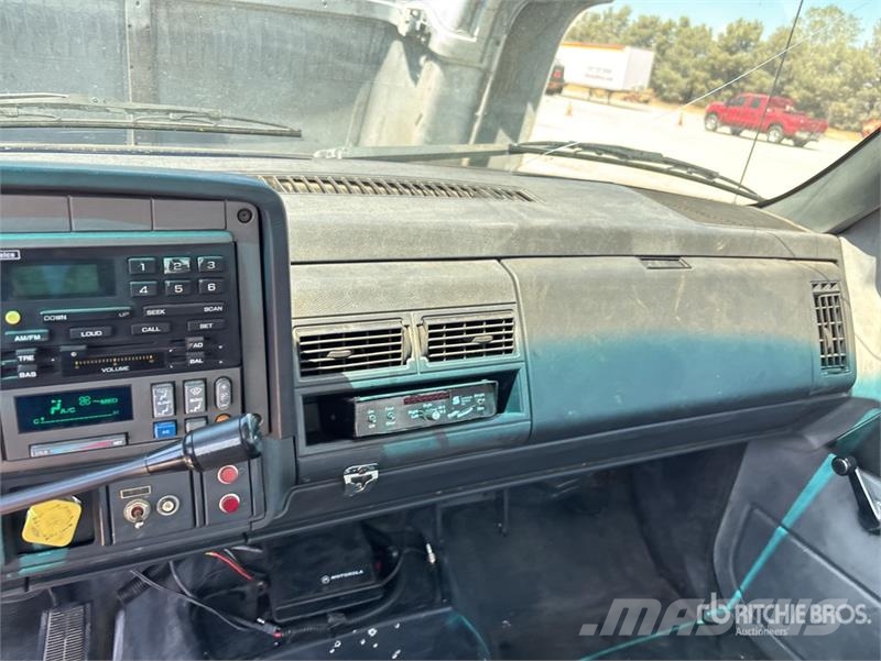 Chevrolet C7500 Saug- und Druckwagen