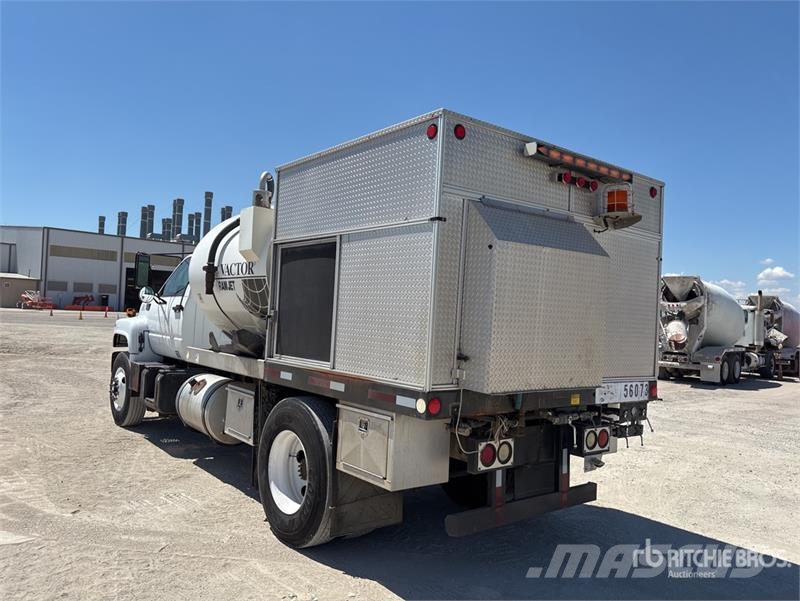 Chevrolet C7500 Saug- und Druckwagen