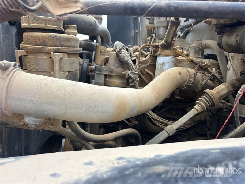 Chevrolet C7500 Поливальні машини