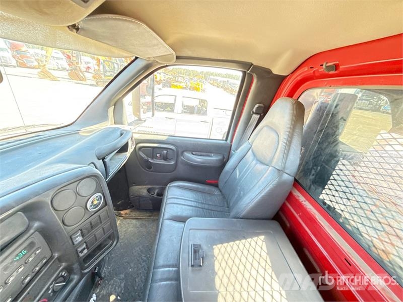 Chevrolet C7500 Flatbed/Dropside trucks