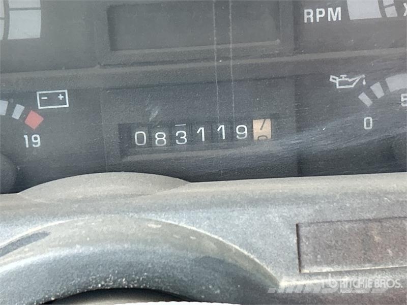 Chevrolet C7500 Поливальні машини