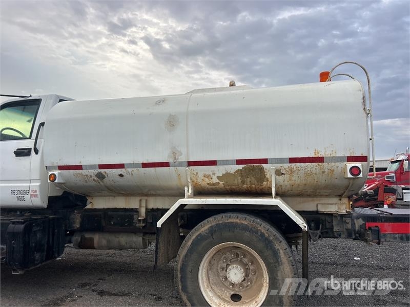 Chevrolet C7500 Поливальні машини