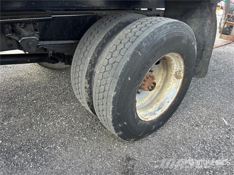 Chevrolet C7500 Bañeras basculantes usadas