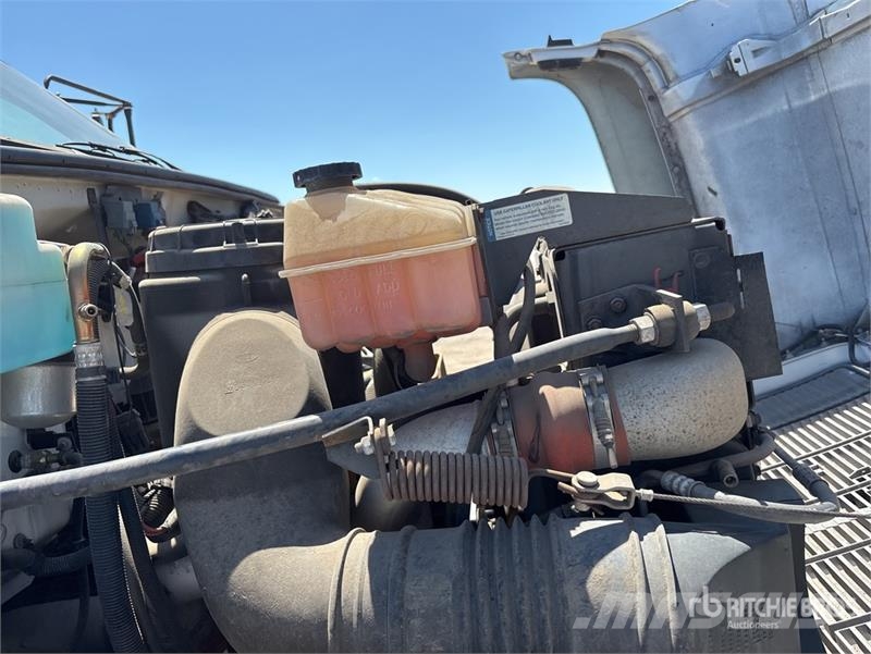 Chevrolet C7500 Saug- und Druckwagen