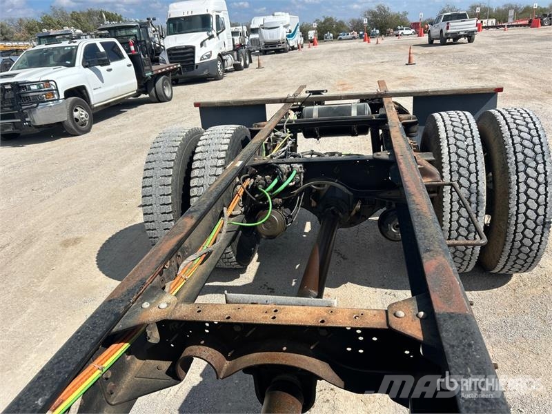 Chevrolet C7500 Кабини