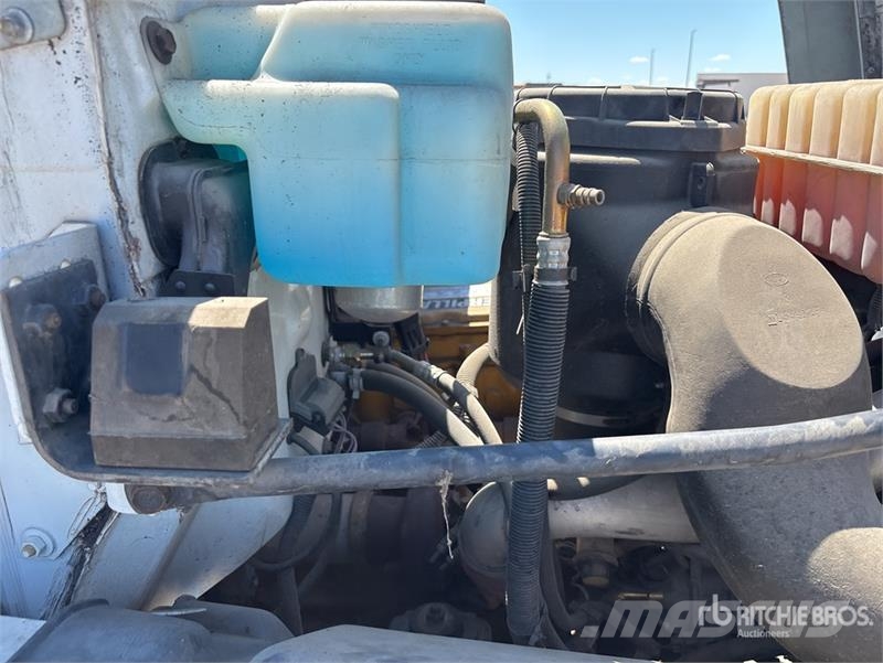 Chevrolet C7500 Saug- und Druckwagen