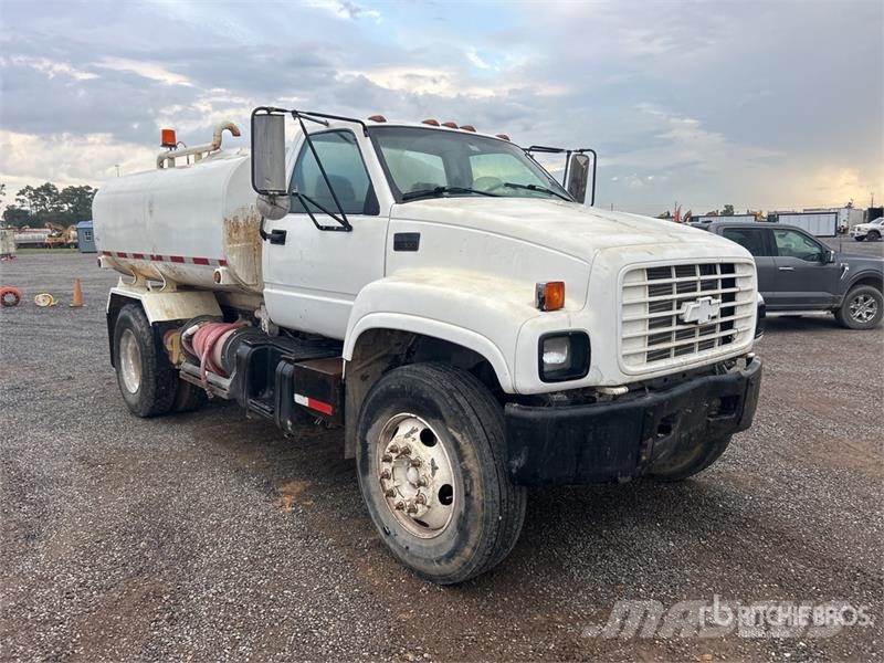 Chevrolet C7500 Поливальні машини