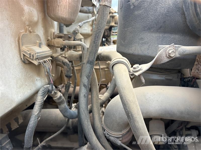 Chevrolet C7500 Поливальні машини