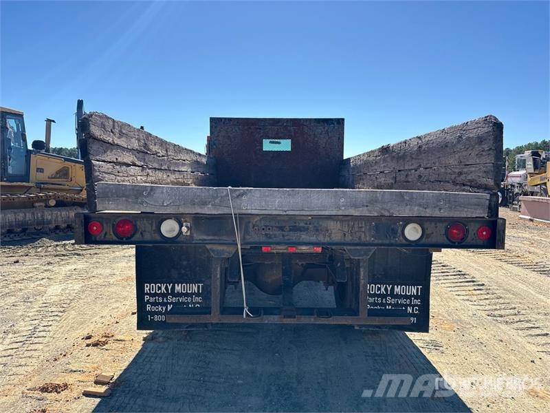 Chevrolet C7500 Flatbed/Dropside trucks