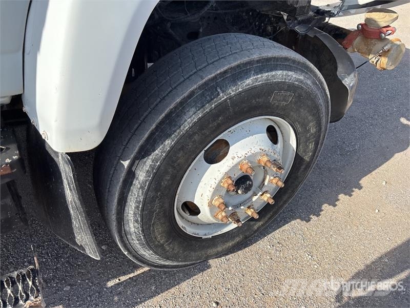 Chevrolet C8500 4000 gal 6x4 Water Truck Vattentankbilar