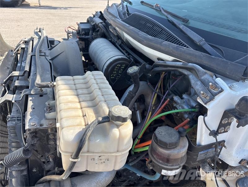 Chevrolet C8500 4000 gal 6x4 Water Truck Vattentankbilar