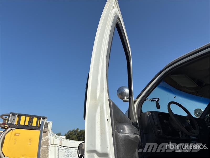 Chevrolet C8500 4000 gal 6x4 Water Truck Vattentankbilar