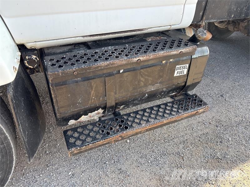 Chevrolet C8500 4000 gal 6x4 Water Truck Vattentankbilar