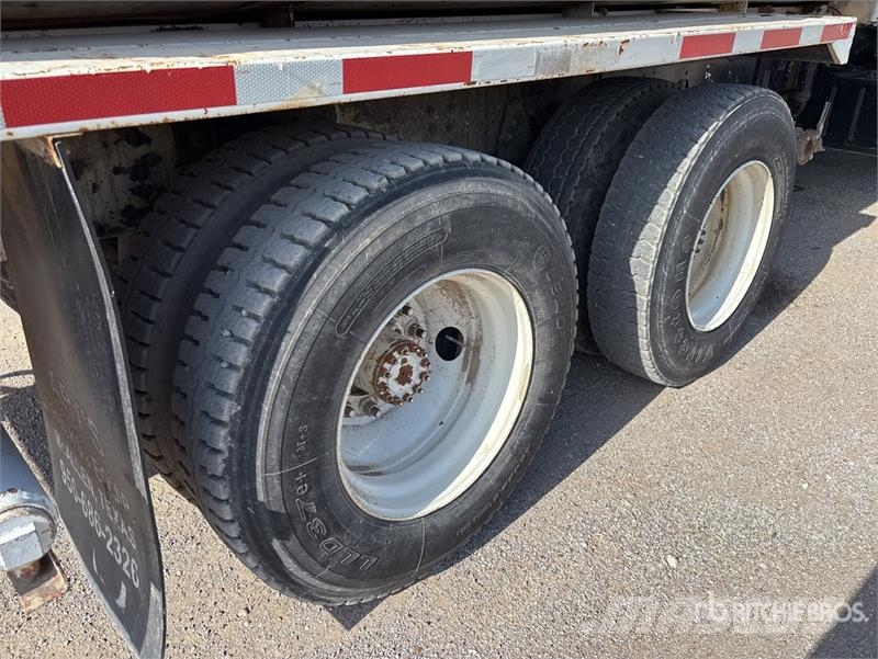 Chevrolet C8500 4000 gal 6x4 Water Truck Vattentankbilar