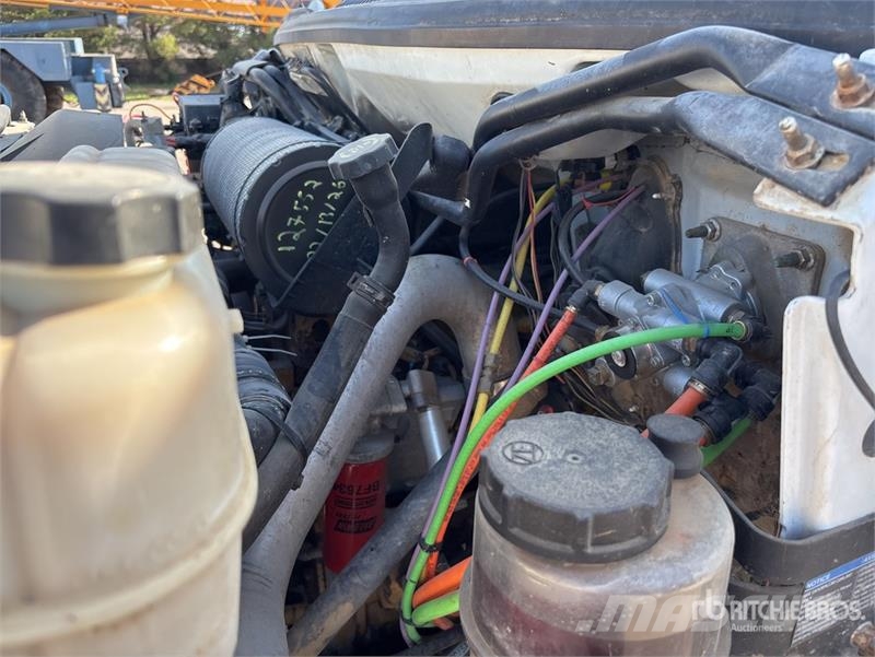 Chevrolet C8500 4000 gal 6x4 Water Truck Vattentankbilar