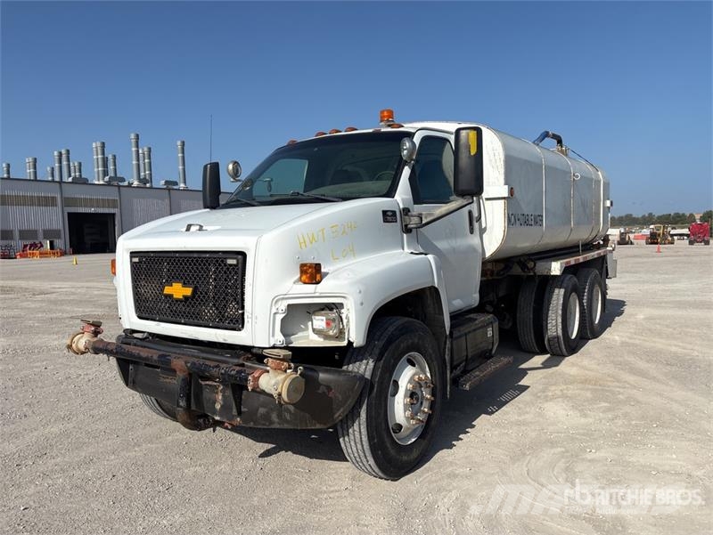 Chevrolet C8500 4000 gal 6x4 Water Truck Vattentankbilar