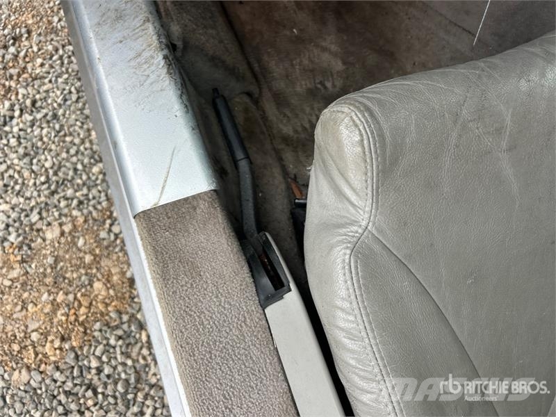 Chevrolet Corvette Automobile Automašīnas