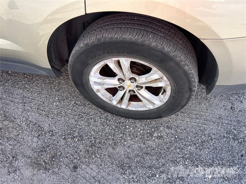 Chevrolet Equinox 2WD SUV Otomobiller