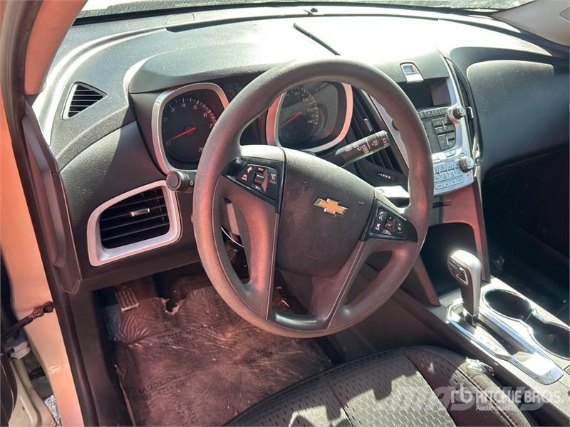 Chevrolet Equinox 2WD SUV Otomobiller