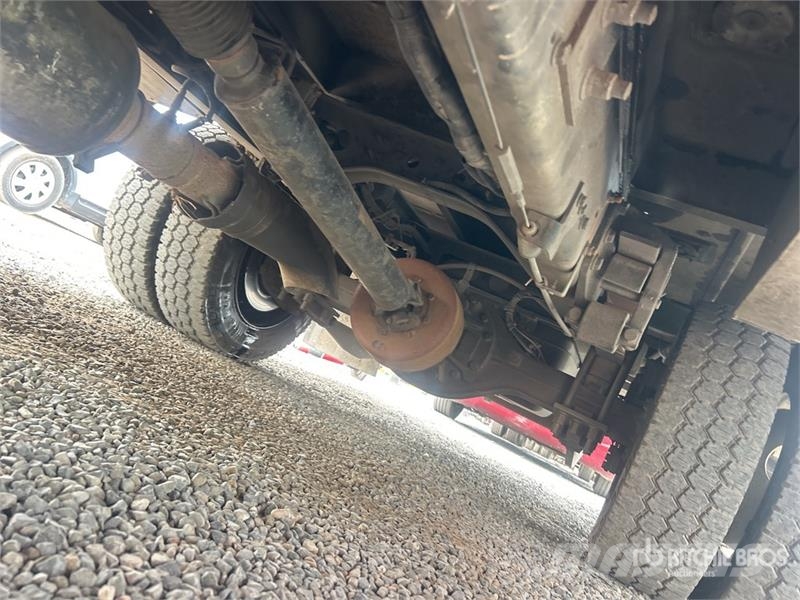Chevrolet ETC37IH 37 ft on Chevrolet Silverado 6500HD 4x4 Bu Bilmontert lift