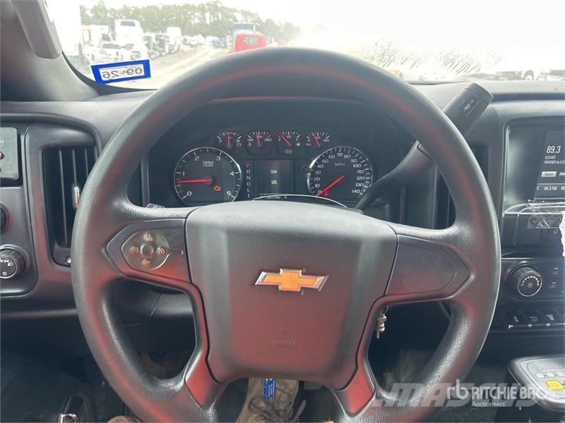 Chevrolet ETC37IH 37 ft on Chevrolet Silverado 6500HD 4x4 Bu Bilmontert lift