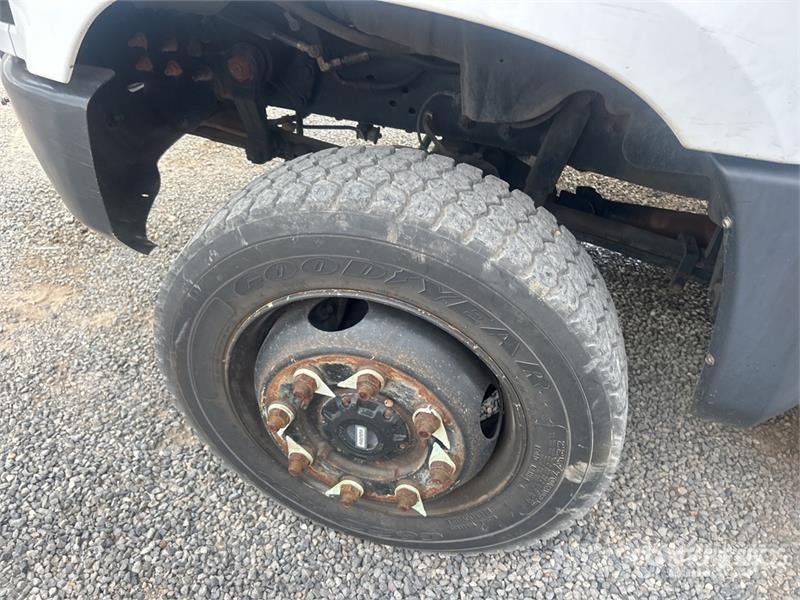 Chevrolet ETC37IH 37 ft on Chevrolet Silverado 6500HD 4x4 Bu Bilmontert lift