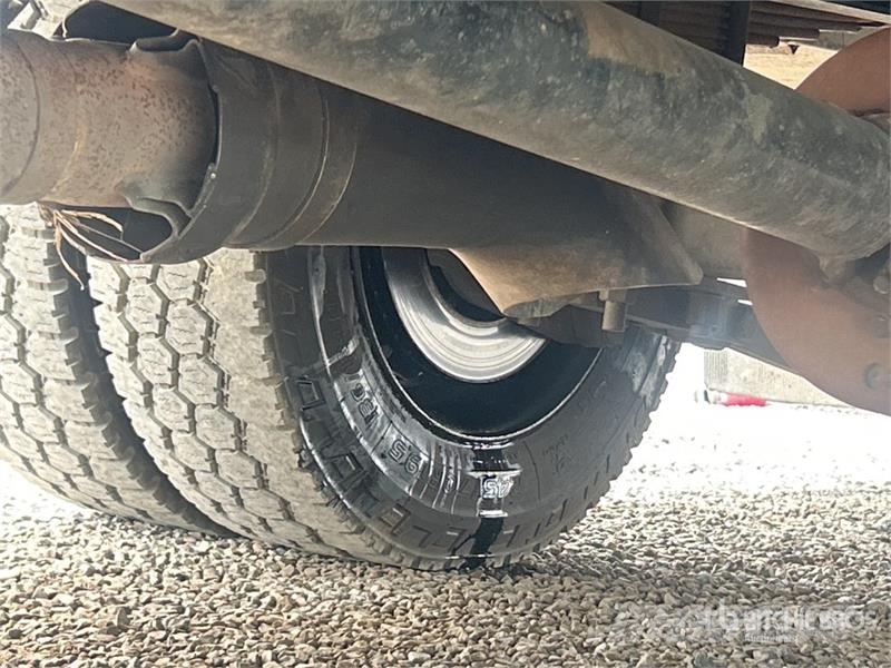 Chevrolet ETC37IH 37 ft on Chevrolet Silverado 6500HD 4x4 Bu Bilmontert lift