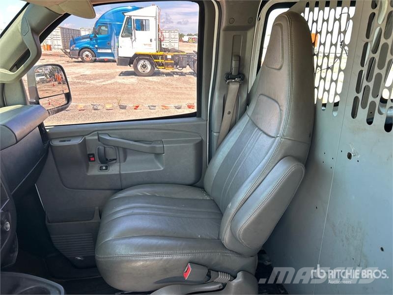 Chevrolet Express 2500 Cargo Van Dostavna vozila / kombiji