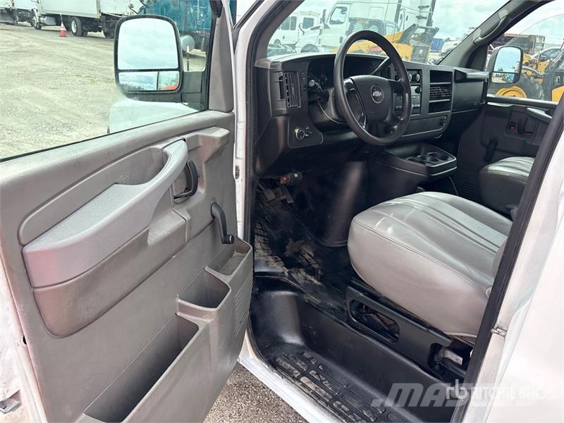 Chevrolet Express 2500 Cargo Van Dostavna vozila / kombiji