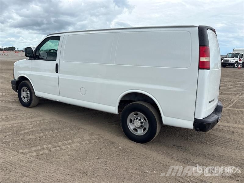 Chevrolet Express 2500 Cargo Van Dostavna vozila / kombiji