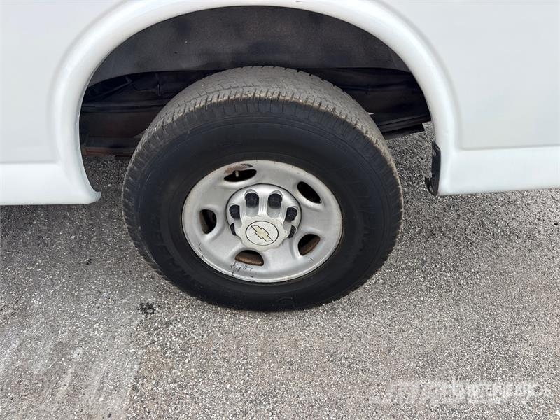 Chevrolet Express 2500 Cargo Van Dostavna vozila / kombiji